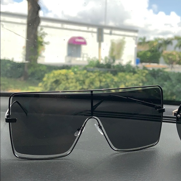 😻 𝐖𝐢𝐥𝐝 𝐚𝐭 𝐇𝐞𝐚𝐫𝐭 🔥
New Black Frames - Picture 2 of 4